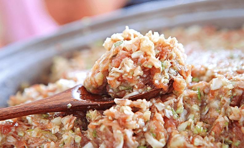 调饺子馅，生油好还是熟油好？很多人错，难怪饺子不香不油，还腥