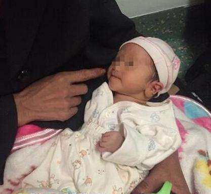 护士|26岁产妇顺产双胞胎,护士抱来孩子,爸爸吓得大声叫医生