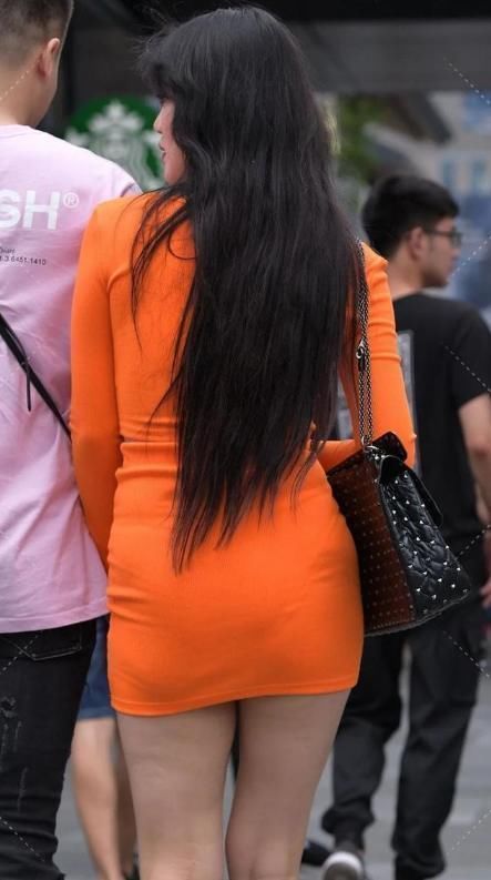 175美女穿米黄一字肩,谁说职场只能黑白灰,法式方领橙色连衣裙优雅浪漫