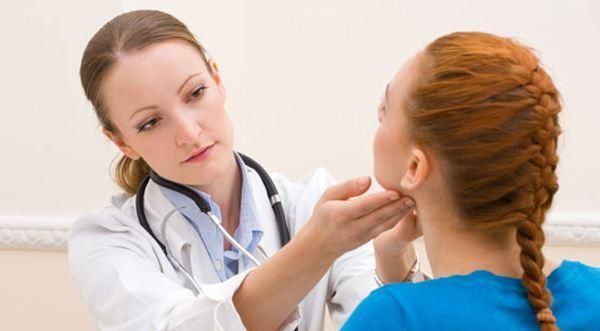 甲状腺激素|如果女性出现了这3种症状,都要提高警惕!多数是甲状腺有问题了