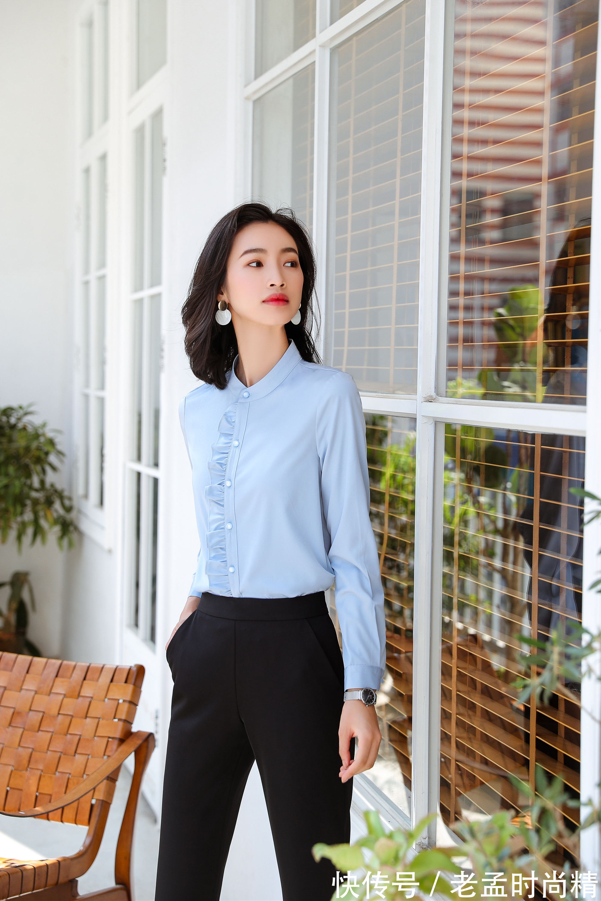 职业套装 黑色衬衫职业套装非常推荐