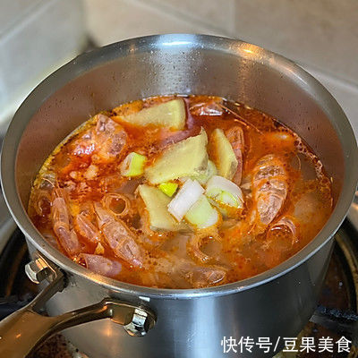 #东古家味美食# 大虾面这样做,秒变米饭杀手