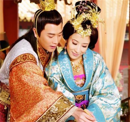 皇帝|此皇帝一辈子只娶一位妻子,专宠她一人,到死都不肯碰其他女人