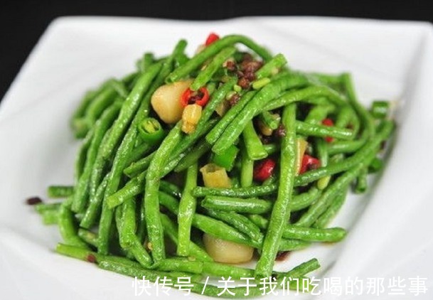 豇豆段|豇豆一炒就变色？教你做法，不焯水不过油，嫩绿又爽脆，还入味