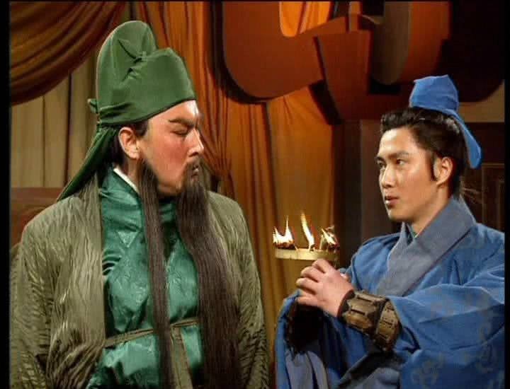 周仓|关羽突围战马被绊倒，关平力竭，如果周仓在，能救得了他吗？