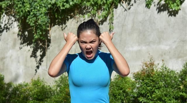 肌肤|女人若想保持年轻态,牢记“3少4多”,或能保养肌肤,更具女人味