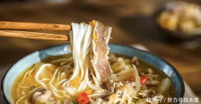 大冷天来一碗热汤面,好吃又舒坦!6款早餐汤面简单又省事