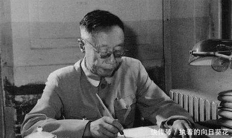 文物|溥仪去故宫看到一花瓶,专家说那是文物!他大笑那是我夜壶!