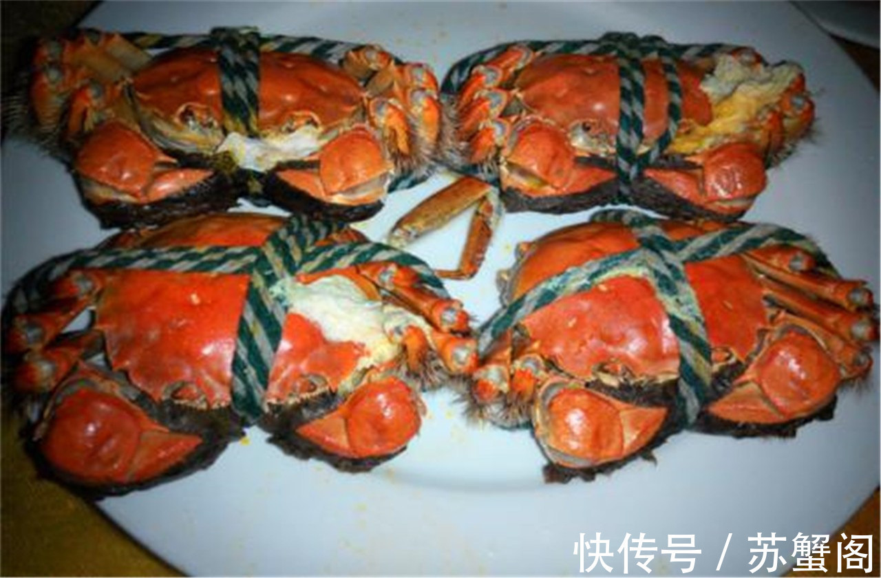 蒸螃蟹时,用热水还是冷水?许多人做错,难怪蟹黄外流,腿掉一锅