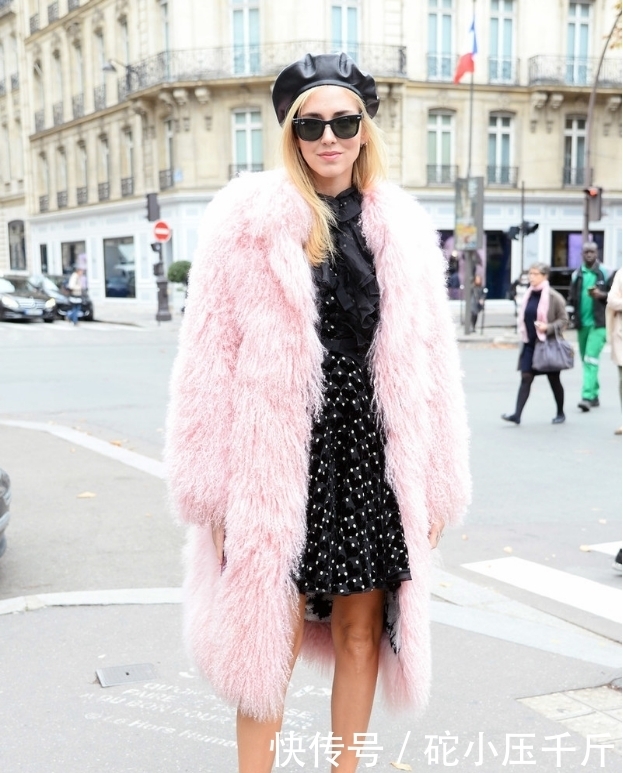 今冬皮草大衣火了,时尚大气又高级,搭配套路值得收藏