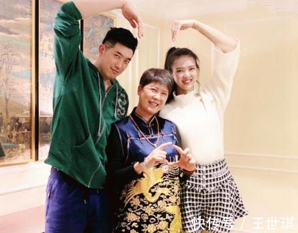 cb张常宁最新动态!婆家高档别墅内饰曝光,一旁强身芝麻丸太抢镜