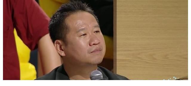 《导演》开场火药味十足,郝蕾点评一针见血,李诚儒再现犀利点评