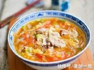 入冬后，山东人喜欢的12道下酒“硬菜”，网友：下酒菜真有特色