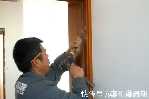 木门|一旦木工把木门安装成这样，你立马喊停，直接让他返工重新安装！