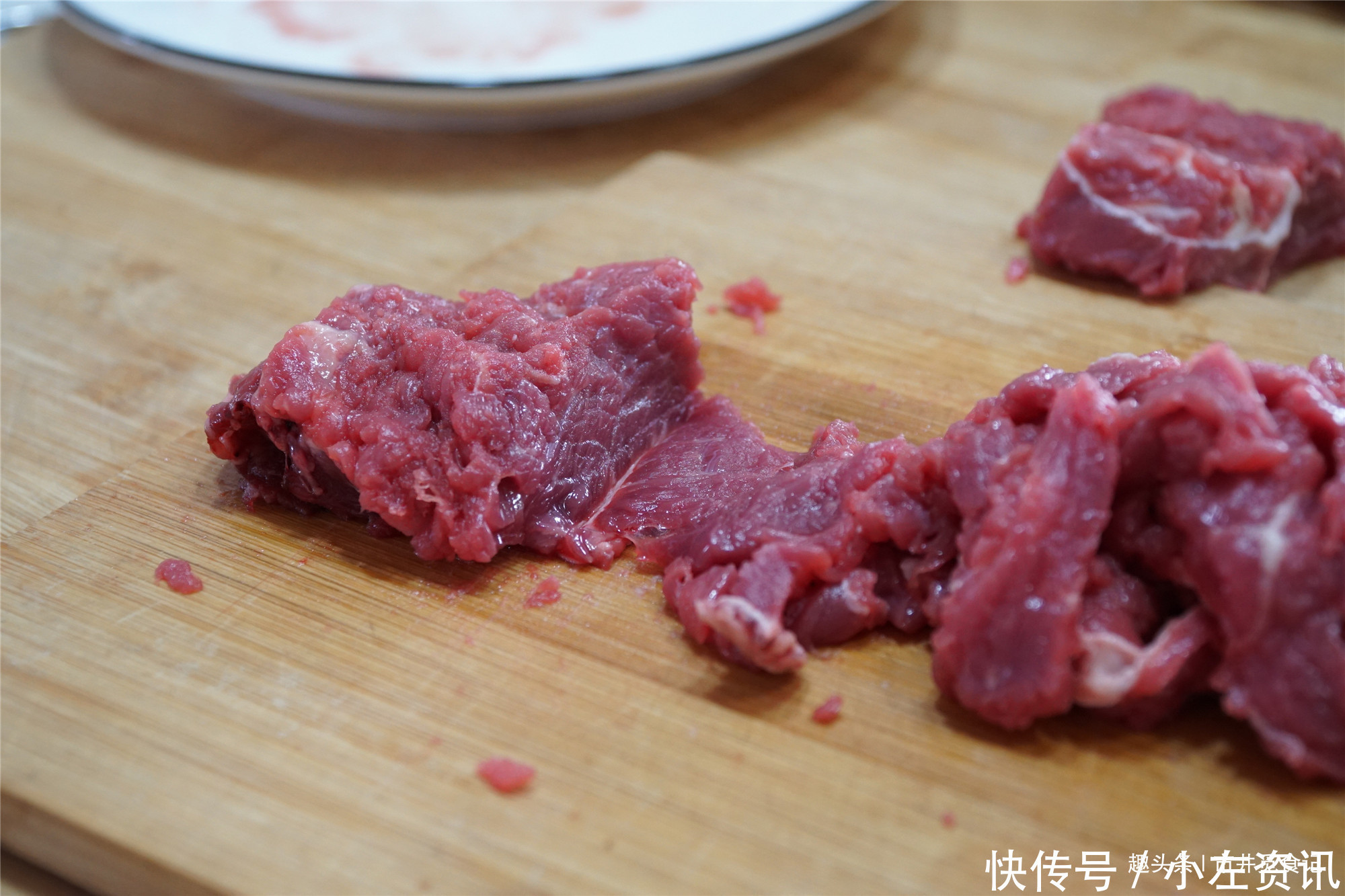 牛肉|炒牛肉的诀窍,入锅前多加2步,怎么炒都不会老!