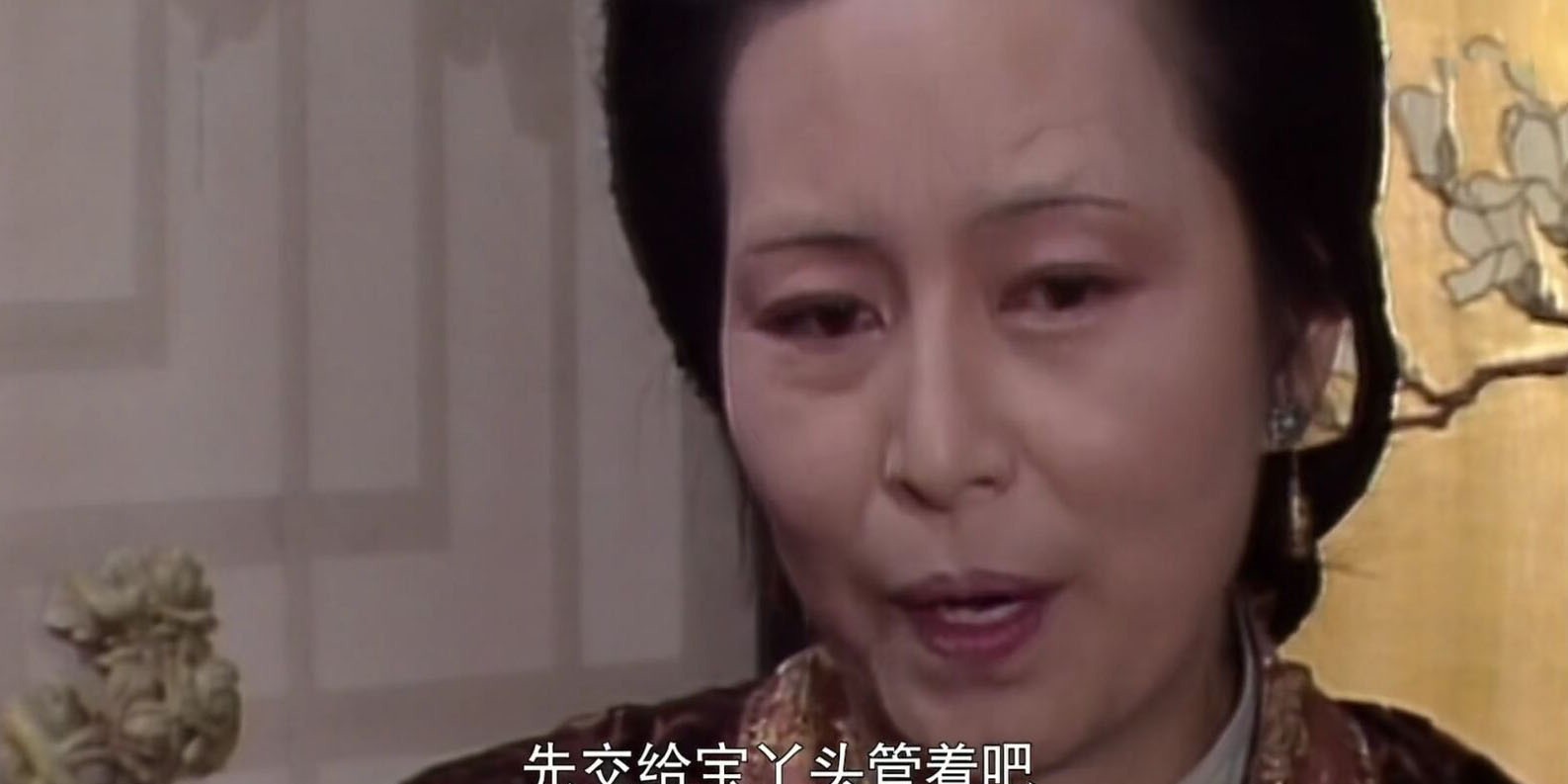 荣国府&同是贾家孙媳妇,为啥李纨月钱是凤姐的4倍寡妇身份只是伪装