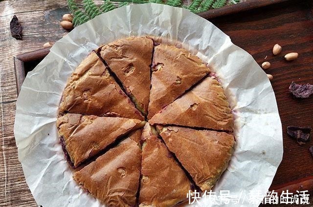 冬天，宁可不吃肉也要吃它，蒸一蒸再烤成夹心饼，比面包简单好吃