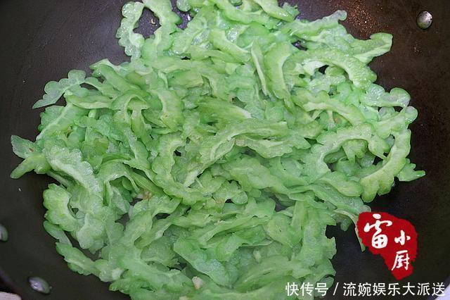 苦瓜炒蛋|老公百吃不厌的家常菜,几天没吃,就觉得隔了半年,大爱!