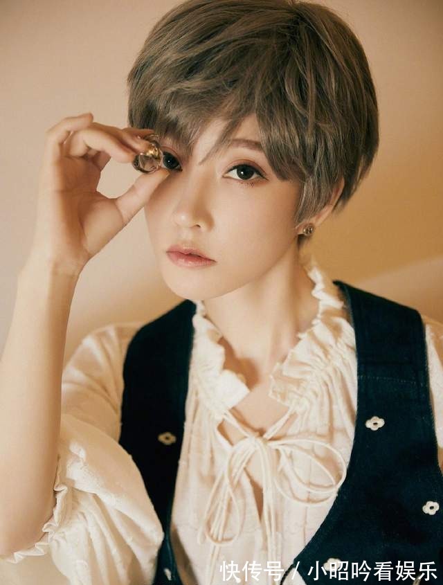 二次元|二次元玩家必听,冯提莫这首歌你给打几分?