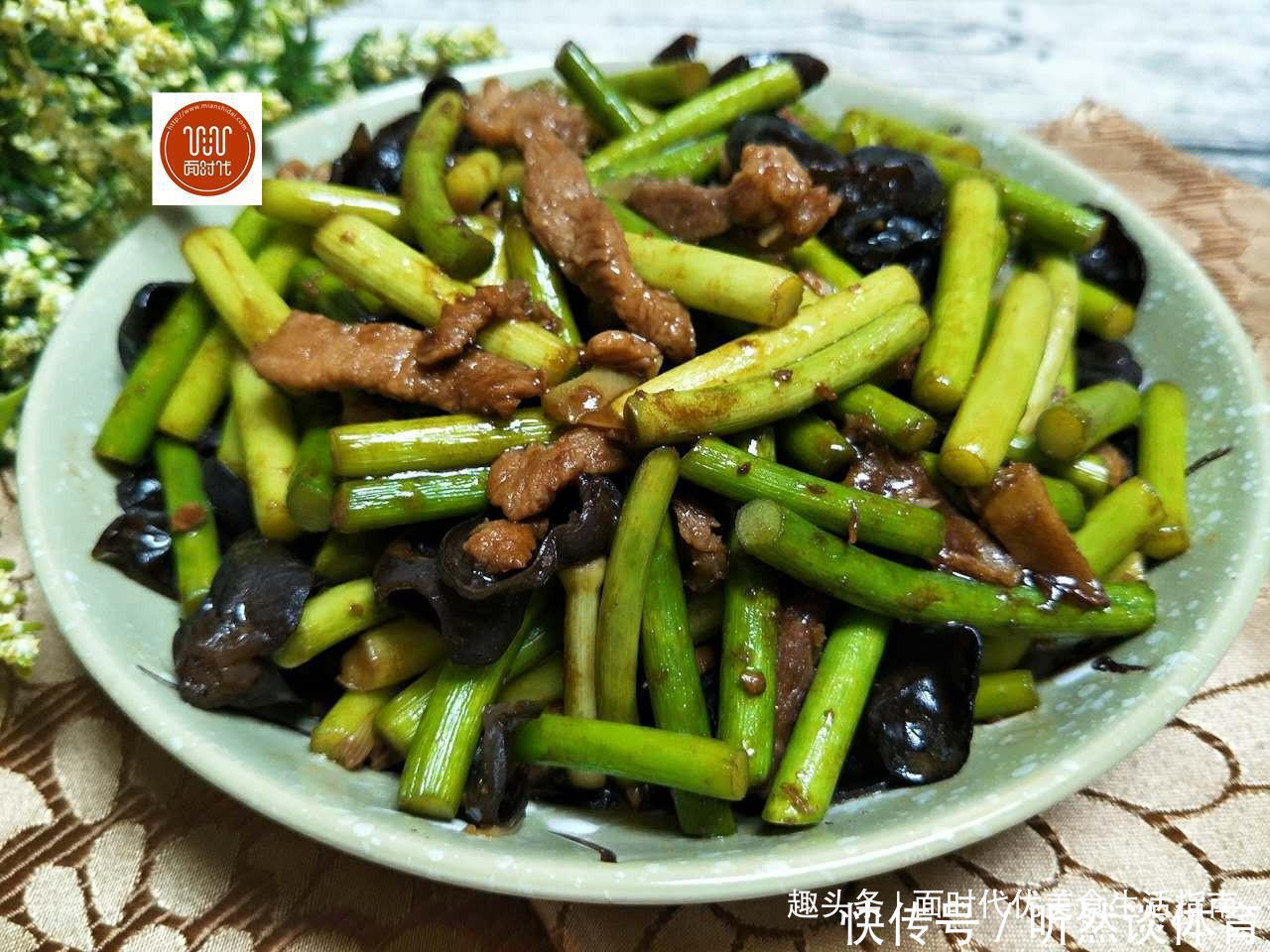 美食生活|教你一道快手下饭菜,做法简单,味道却超好,闻着香吃着更香!