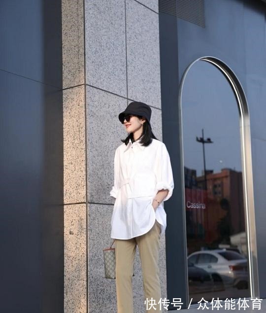 西服外套 还在为穿搭烦恼这些必备的衣服是首要的选择，百搭不易出错！