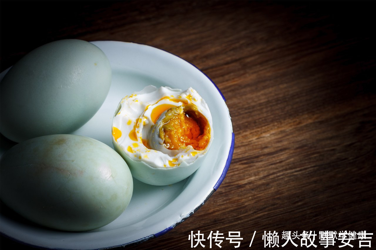 心脑血管|男子连续脑梗3次,都是爱吃惹得祸,高血脂不想脑梗,应该怎么吃