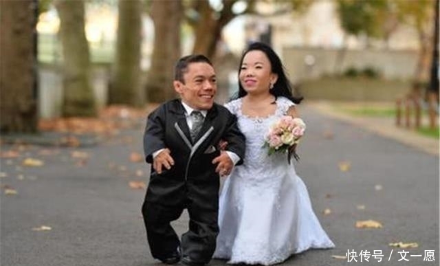 爹妈|成都最美袖珍女孩结婚了,30多岁拥有十几岁的童颜,爹妈含泪送嫁