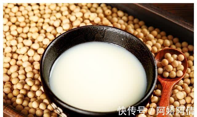 膳食纤维|血糖高的人,早上喝豆浆好还是牛奶好?营养师告诉你正确答案
