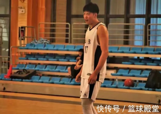 青岛|4消息!山东队徽更新,徐昕变壮,补测时间出炉,青岛签约大外