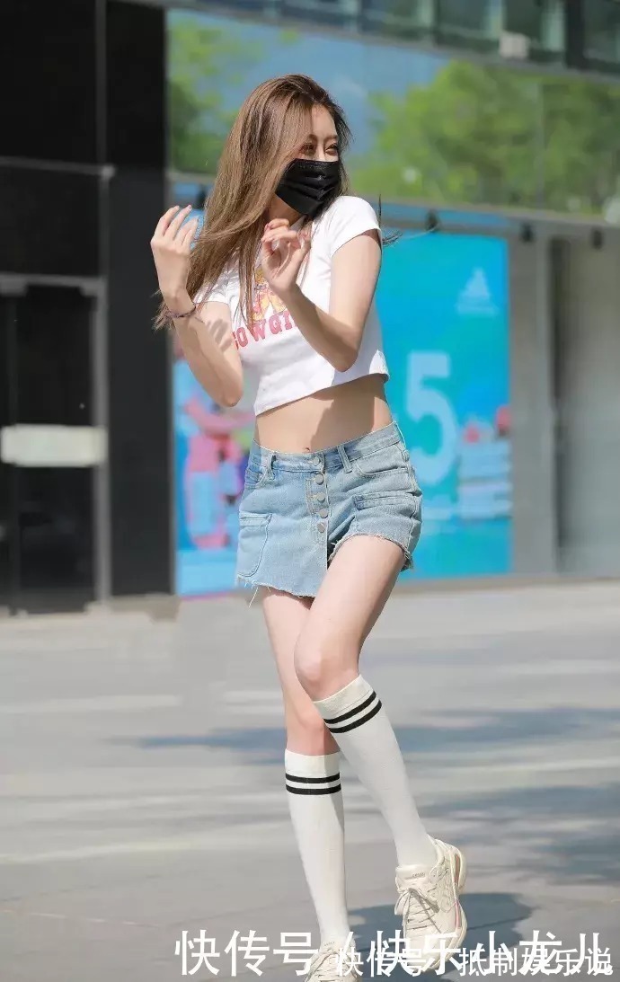 女王|穿搭清凉夏日穿牛仔裙才是女王,很多人都会多看两眼