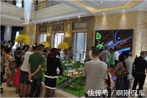 楼盘|“中介”买房和“售楼处”买房的区别在哪?懂行人解释完,明白了