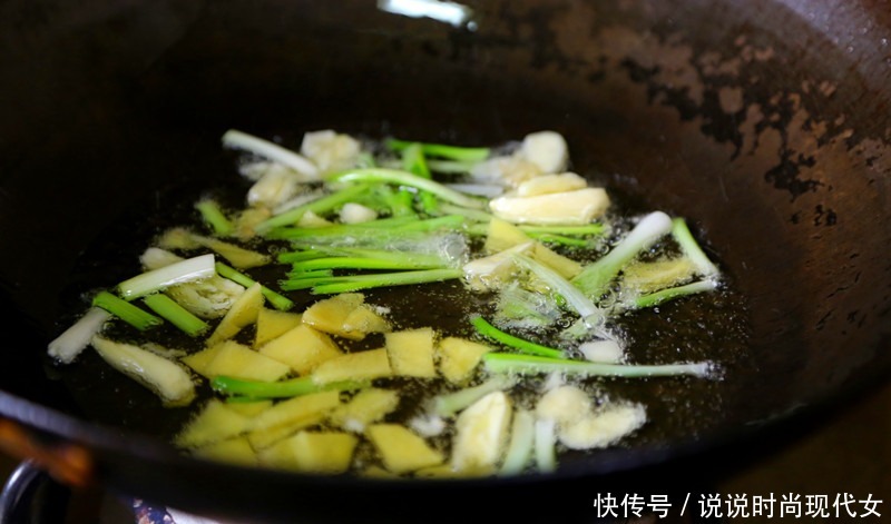 做法|无保留分享《姜葱炒蟹》简单详细做法,味道鲜美