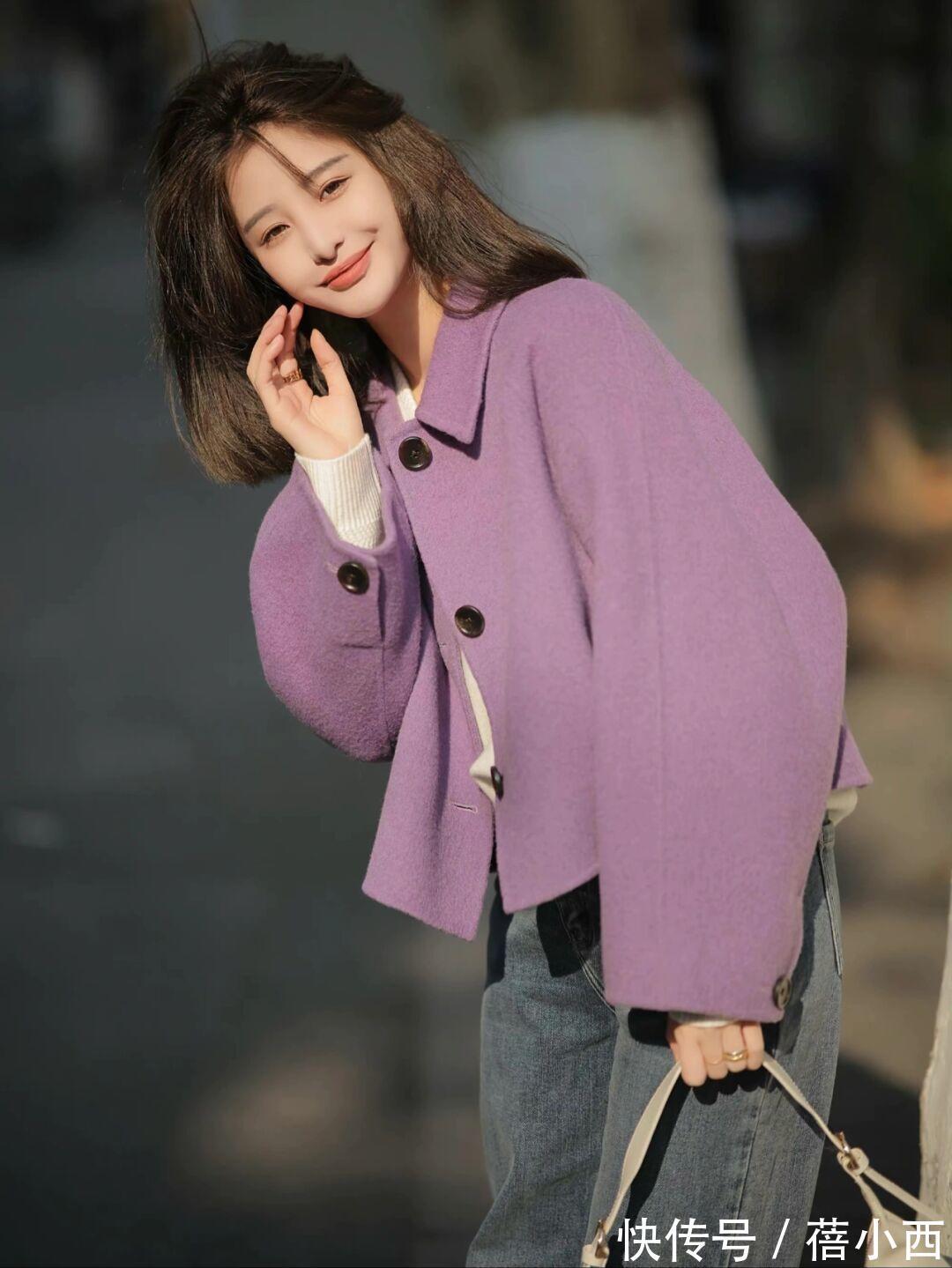 大衣 “短大衣”是时髦女生的冬日必备,配半身裙、裤子优雅时髦又高级