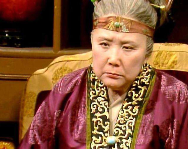 林黛玉的妈妈贾敏,从贾母对元春的态度,可