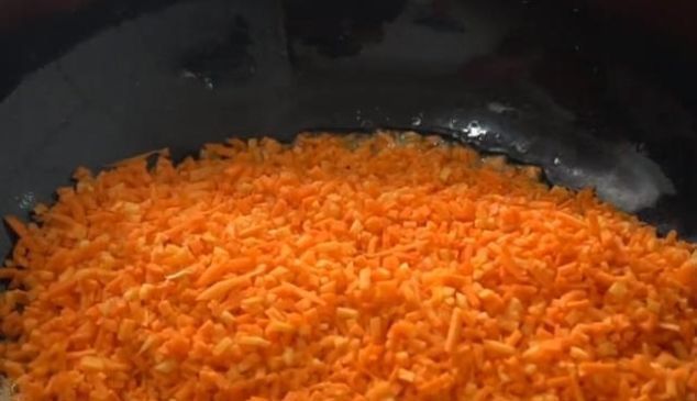 胡萝卜这吃法真过瘾,不烫面不发面,层层包着馅料,比包子还香