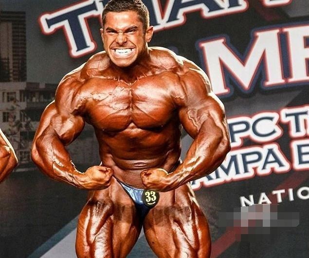 奥赛|身高167cm能拥有多强的背?健美大佬告诉你:女友抱不过来