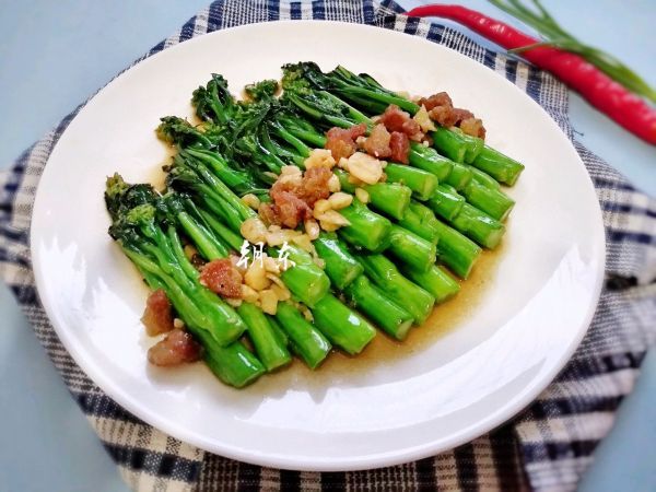 鸡精调|猪油渣炒菜心