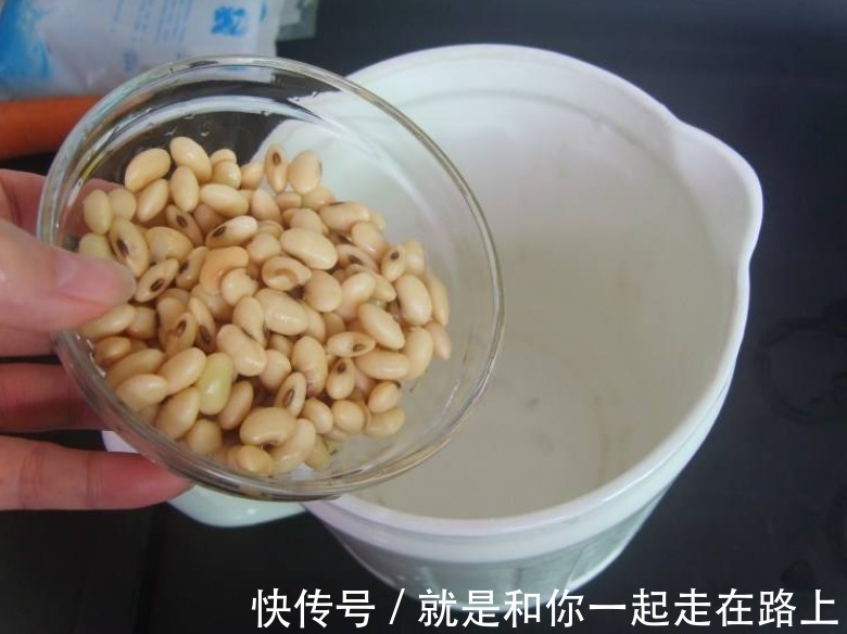 打豆浆,直接干打就错了!多做一步,豆浆细腻香浓,好喝没腥味!