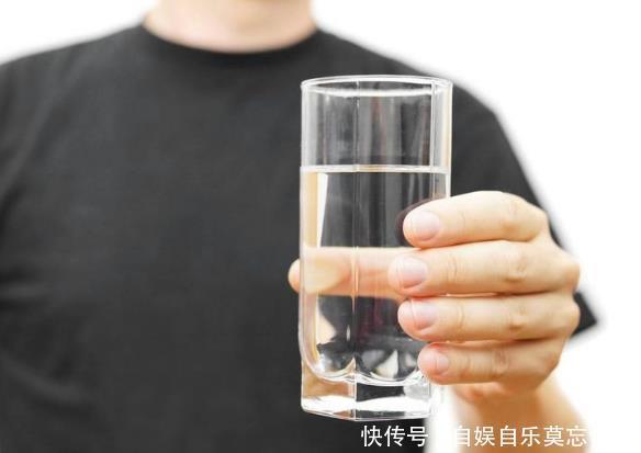 牢记|不论男女,45岁是“养命期”,牢记3个习惯,长寿更“青睐”你