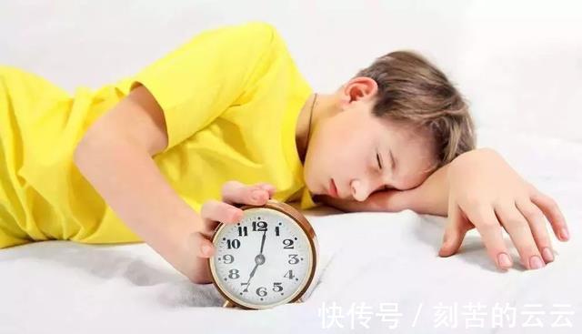 睡眠时间|孩子的身体出现了这几种现象，可能是进入了猛涨期，家长要把握住