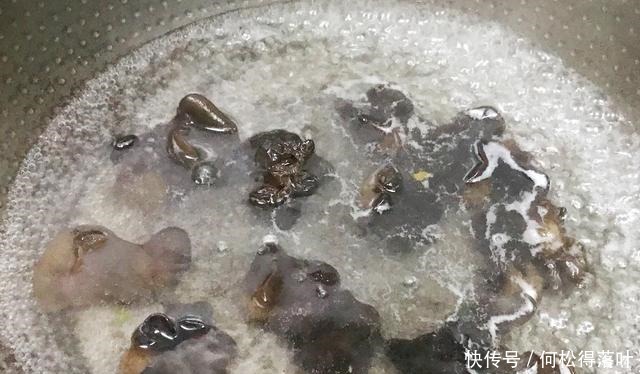 涼拌洋蔥在家怎么做好吃這3個訣竅學(xué)會了,做出來不比飯店差!