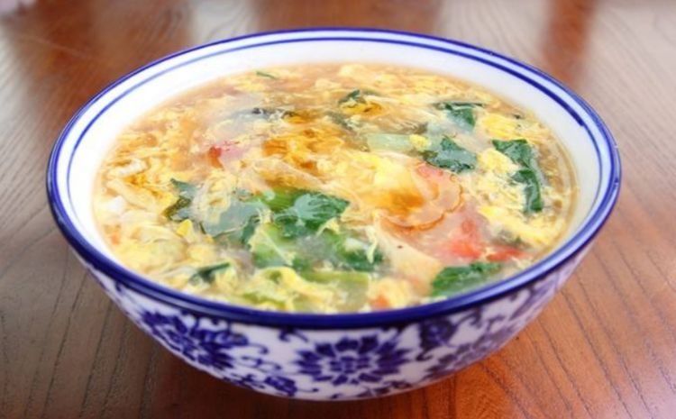 做鸡蛋汤，记住一放一不放，蛋花漂亮又爽滑，教您详细做法