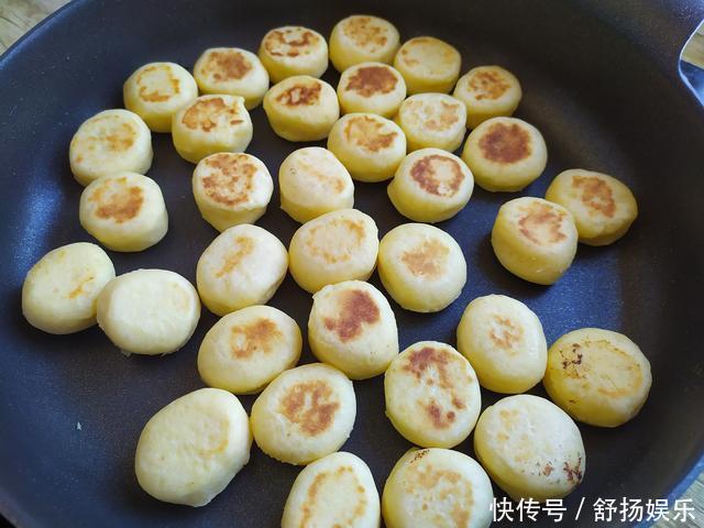 1根山药2个鸡蛋,无水无油无需烤箱的小面包,孩子一吃就是一盘!