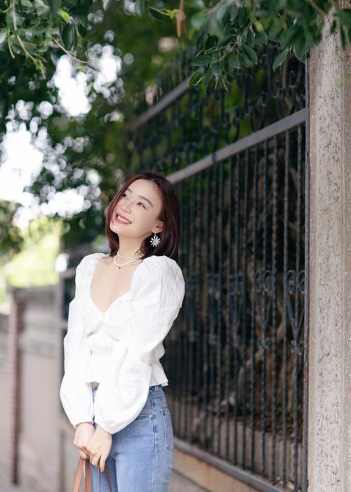 优雅|四十岁的女人适合戴什么样的耳环?珍珠耳环不错,复古优雅又高贵