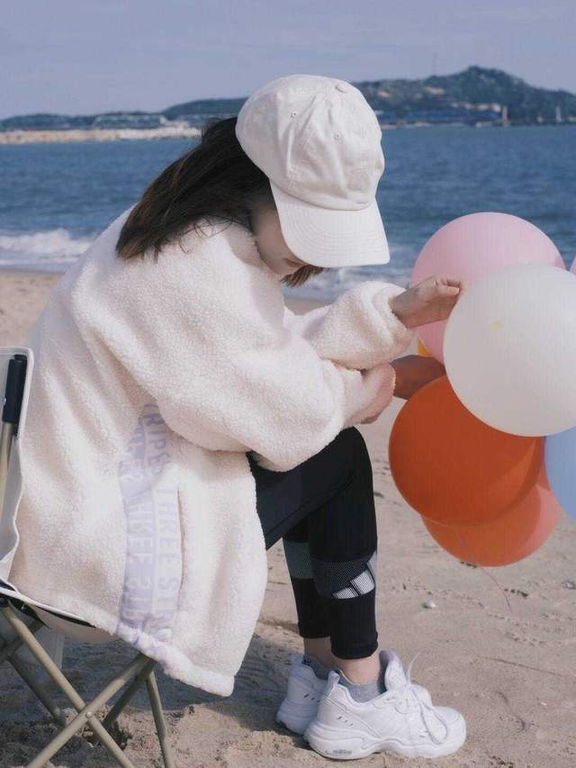 羽绒服 秋冬穿搭指南,普通女生也能把这几套穿出高级感,气质优雅又洋气