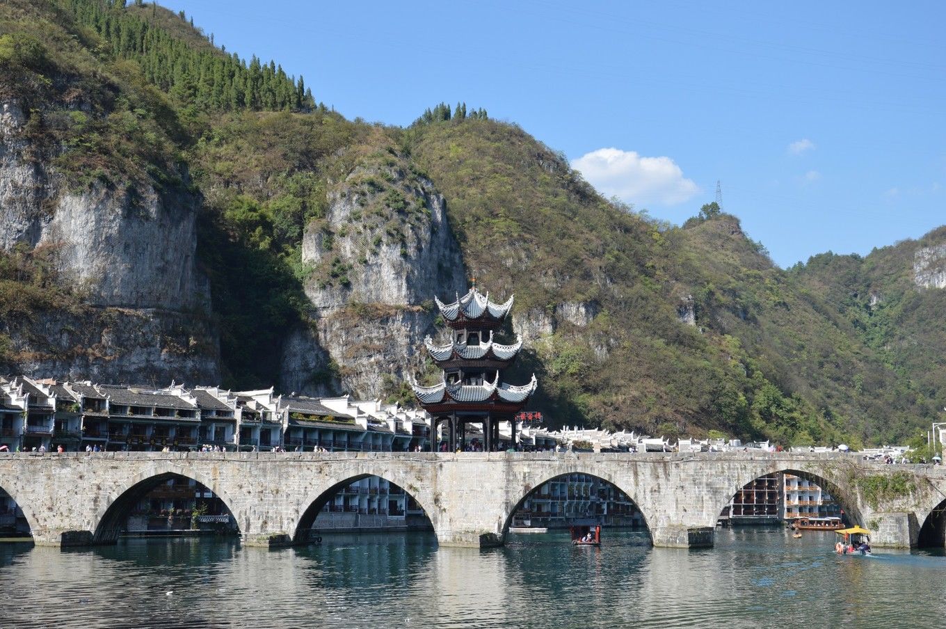 【带父母自驾5日】多彩贵州，醉美黔东南-镇远、西江、荔波自驾游