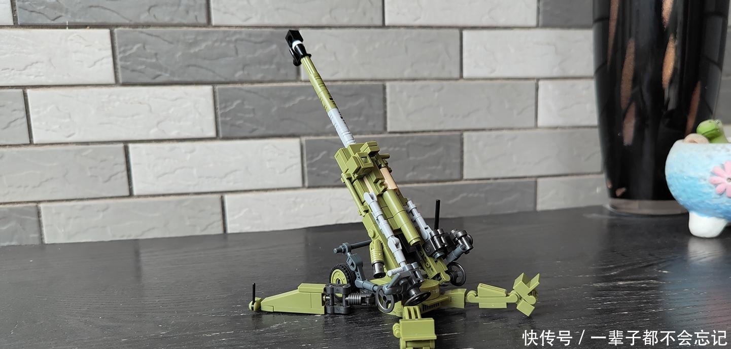 零件|亮点颇多的小品之作：小鲁班积木M777超轻型榴弹炮评测