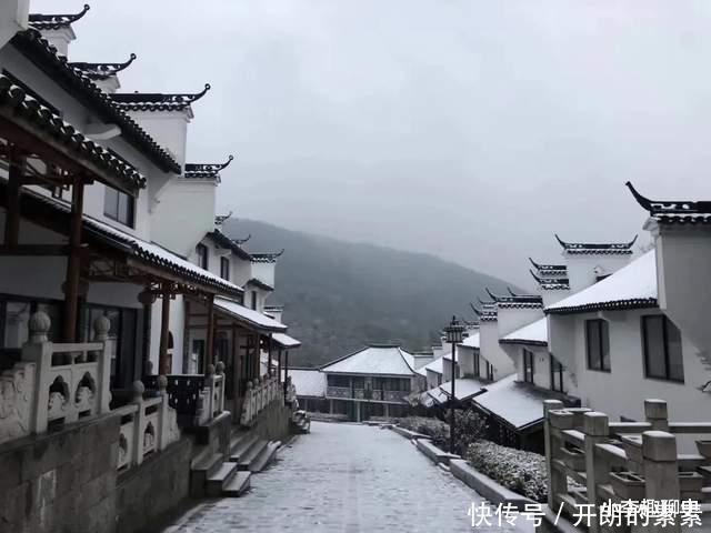 诗僧齐己写了首咏梅诗,大诗人只给他改了一个字,成就千古名作