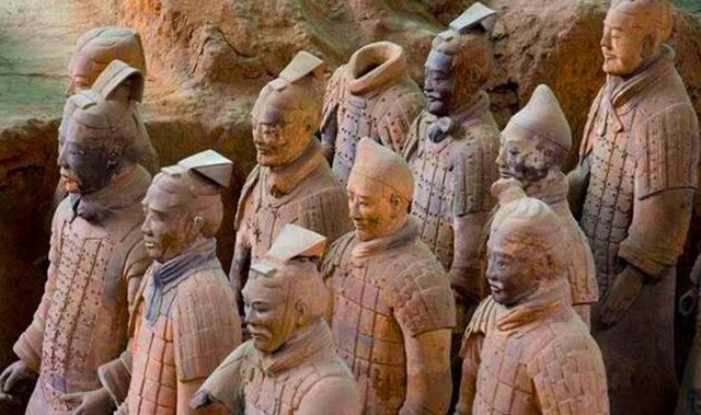 兵马俑|兵马俑真是活人烧制的直到一兵马俑裂开,谜团才被解开