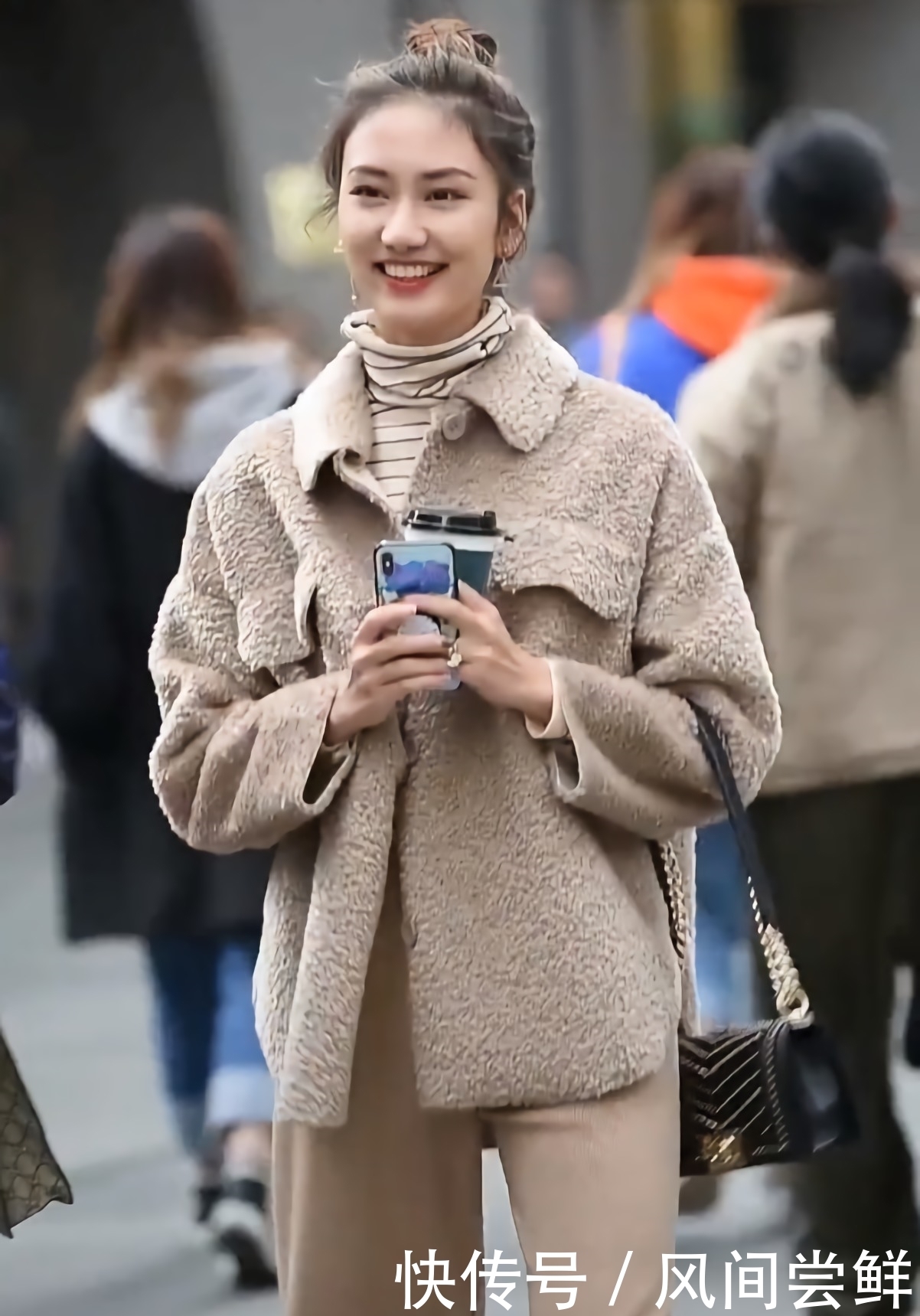 颜值|“外婆裤”果然有毒,20多岁美女都穿出了“树枝腿”,快拔草!